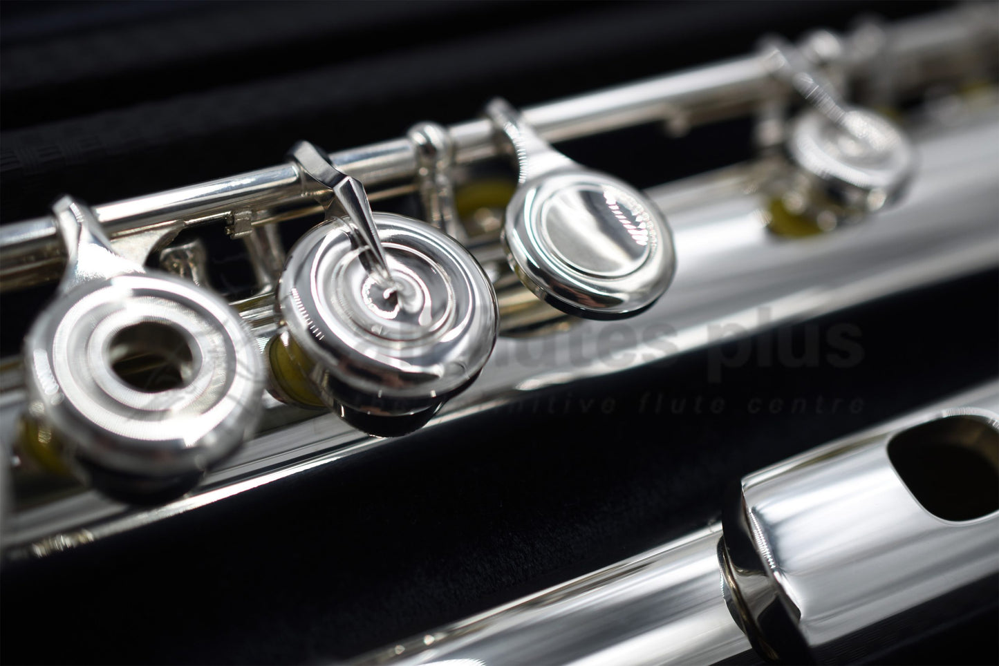 Burkart Elite flute close up of keywork and mechanism on body joint