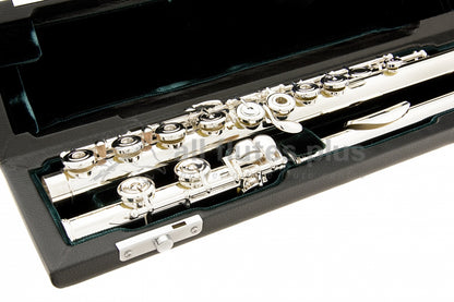Azumi AZ3 Flute set in an open case with green velvet interior, close up of footjoint and body joint keywork 