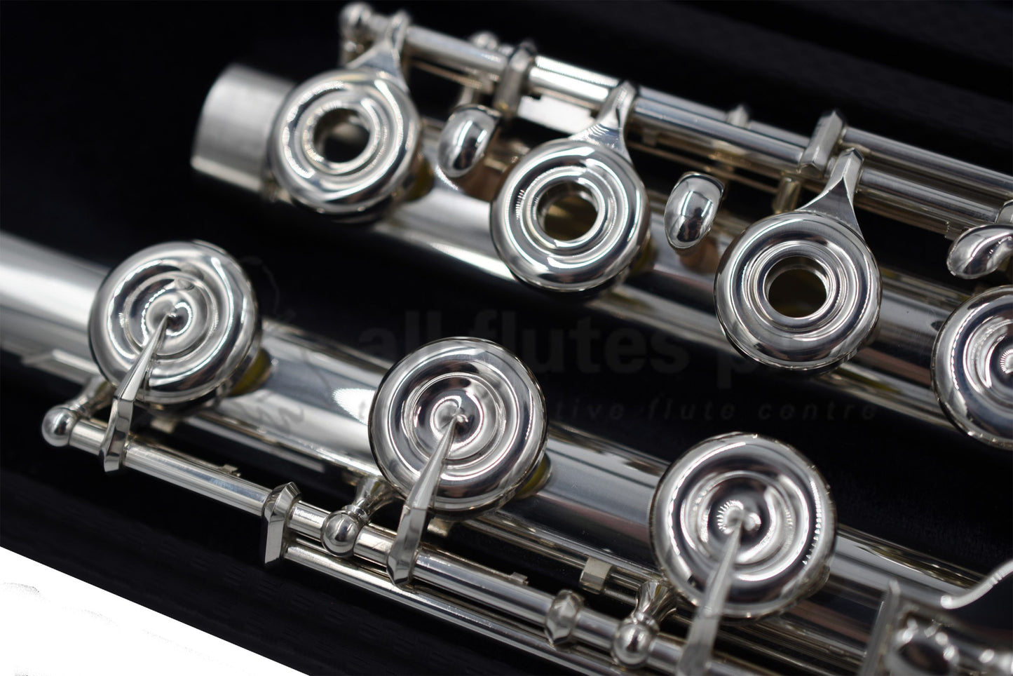Burkart Elite flute close up of right hand keywork and mechanism on body tube and footjoint 