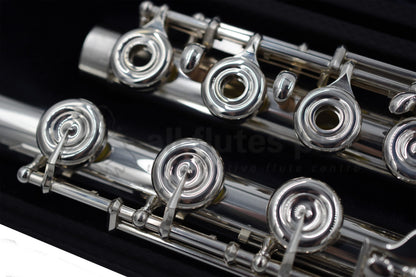 Burkart Elite flute close up of right hand keywork and mechanism on body tube and footjoint 