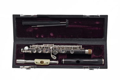 Pre-owned Yamaha YPC81 Piccolo with Yamaha Custom Headjoint & Metal Headjoint C7942