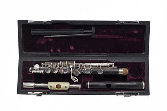 Pre-owned Yamaha YPC81 Piccolo with Yamaha Custom Headjoint & Metal Headjoint C7942