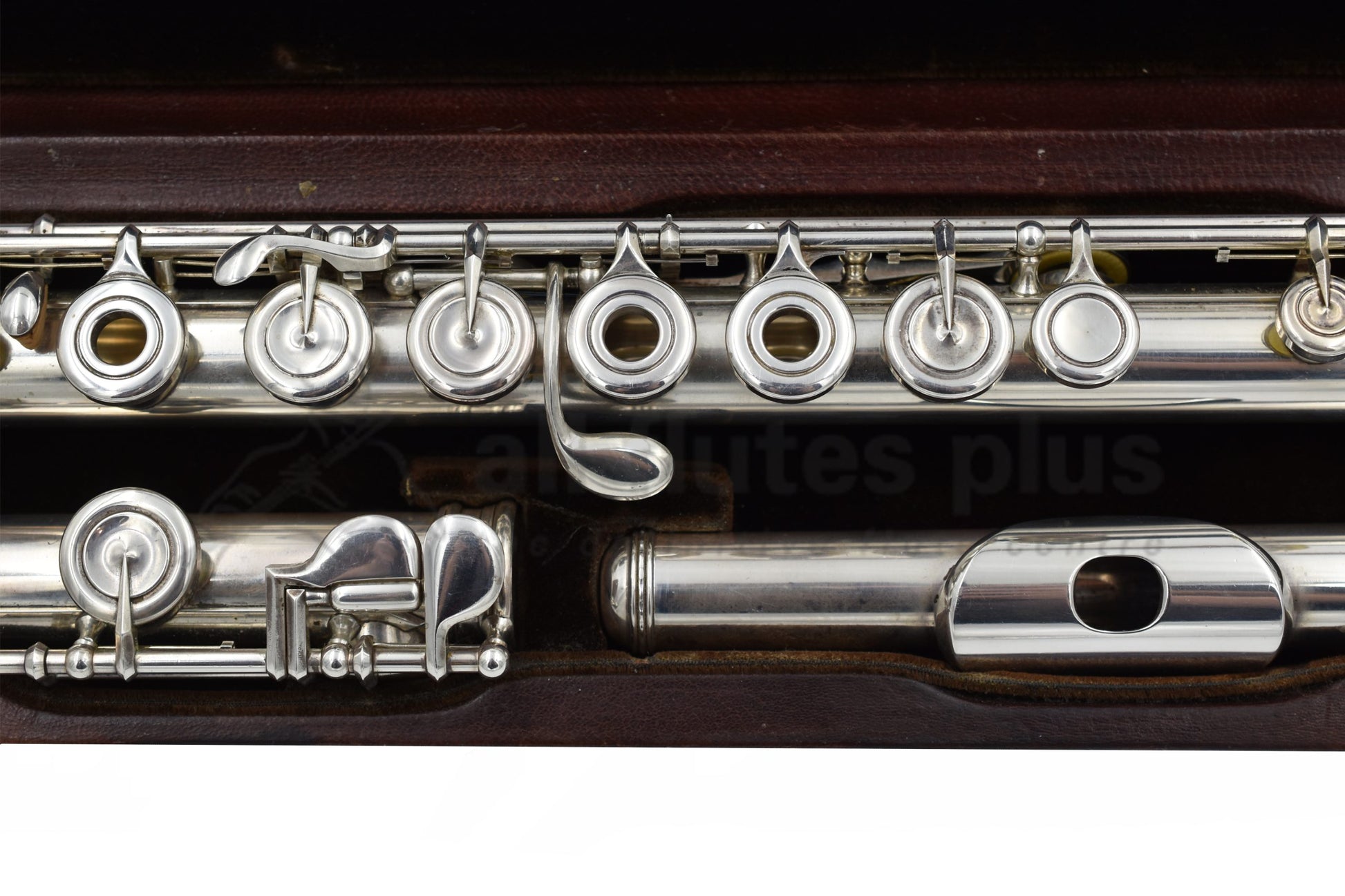 Close-up of Brannen Cooper C7885 with showing the inline G and lip plate