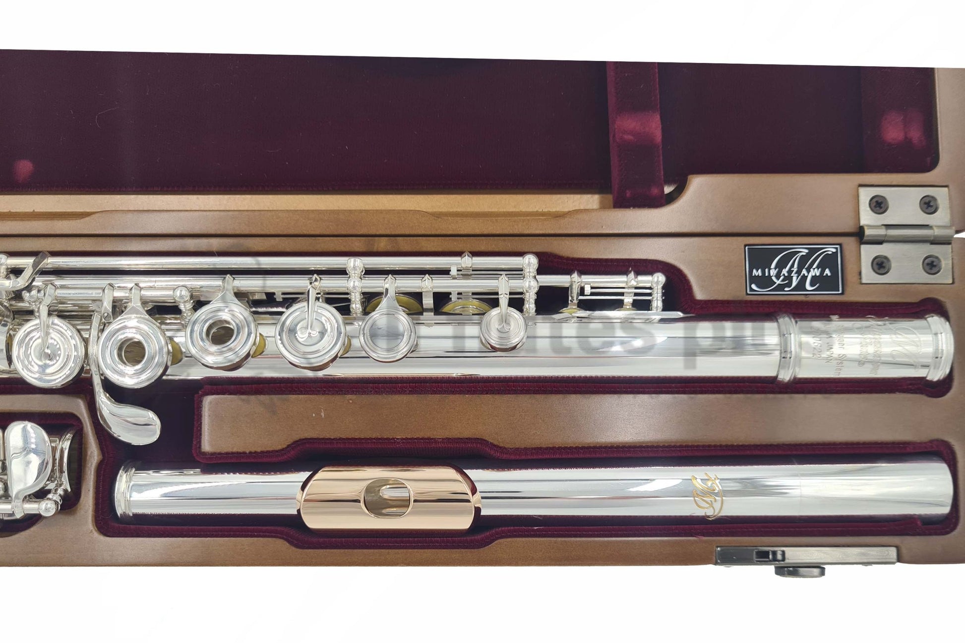 Close up of Miyazawa BR958 - 1 headjoint with 14K gold lip plate and riser