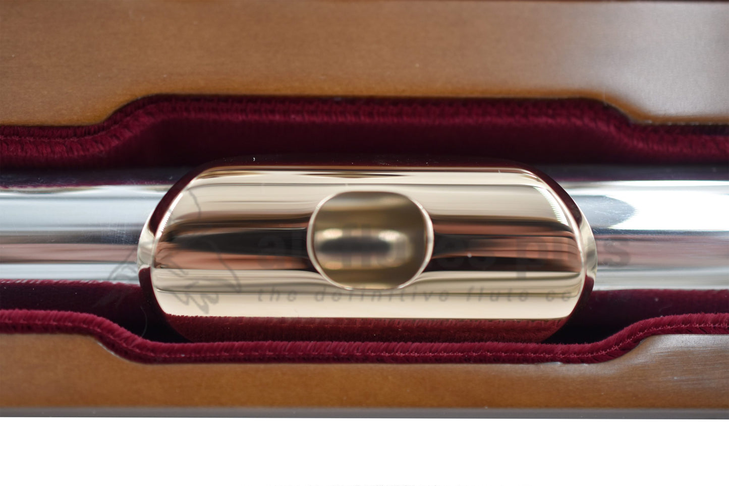 Close up of the Miyazawa CS - B Flute with 14K gold lip plate and riser