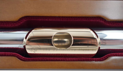 Close up of the Miyazawa CS - B Flute with 14K gold lip plate and riser