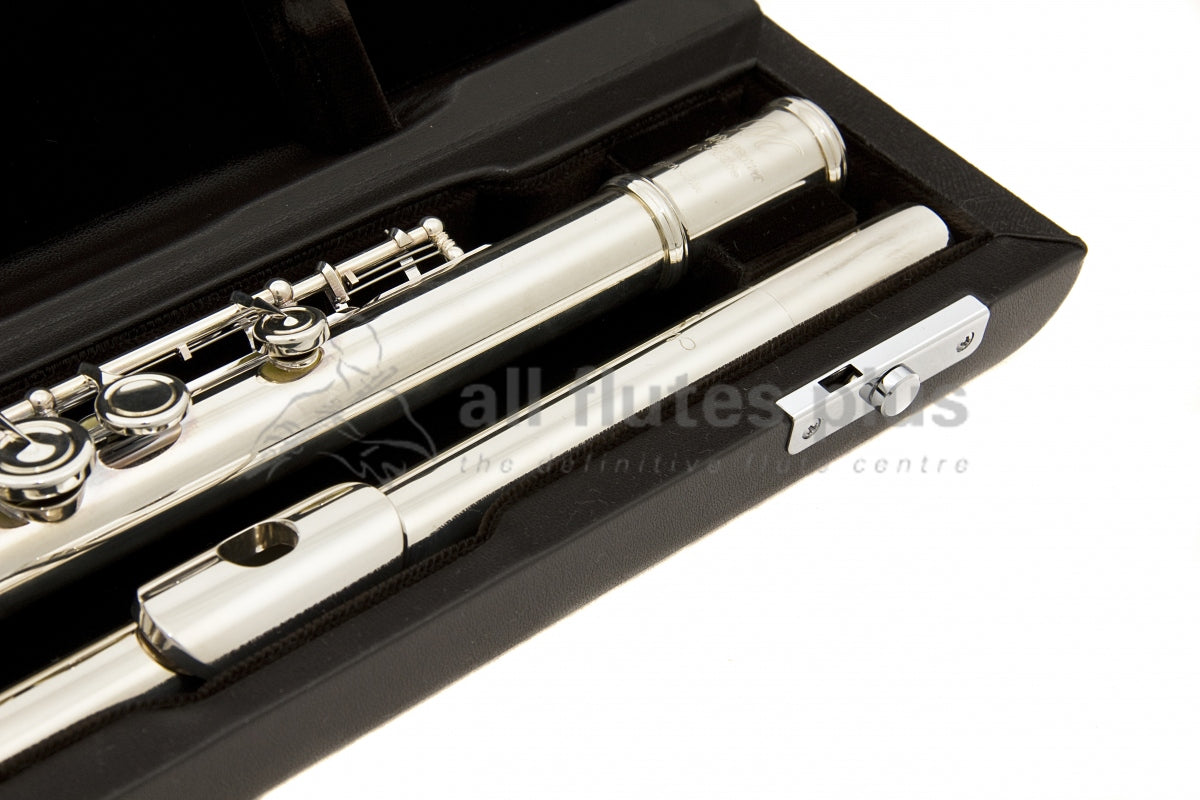 Miyazawa 102 headjoint and body tube lying in a black velvet lined hard case