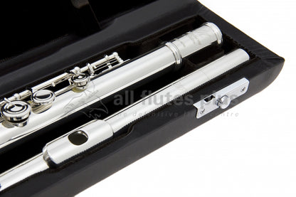 Miyazawa PB402RE Flute presented in its open case close up of headjoint 