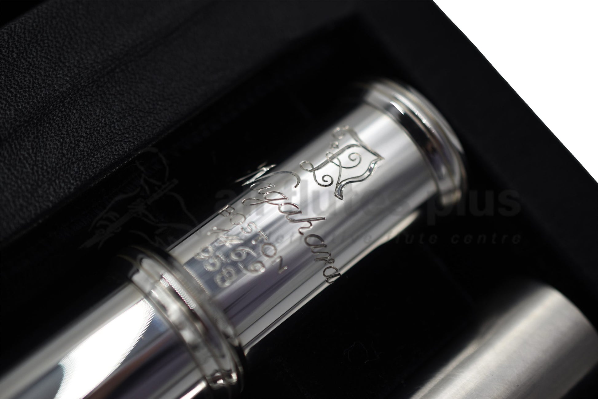 Close up of Nagahara engraving on the body tube set in the flute case
