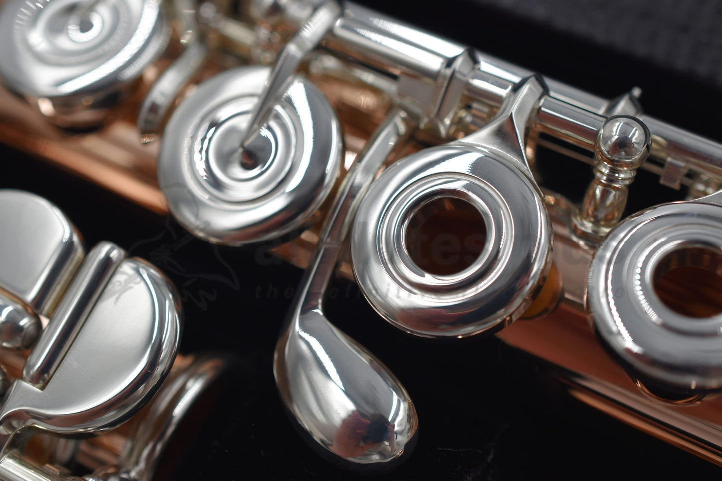 Sankyo 10k-2 gold flute close up of silver open hole keywork and G-key mechanism