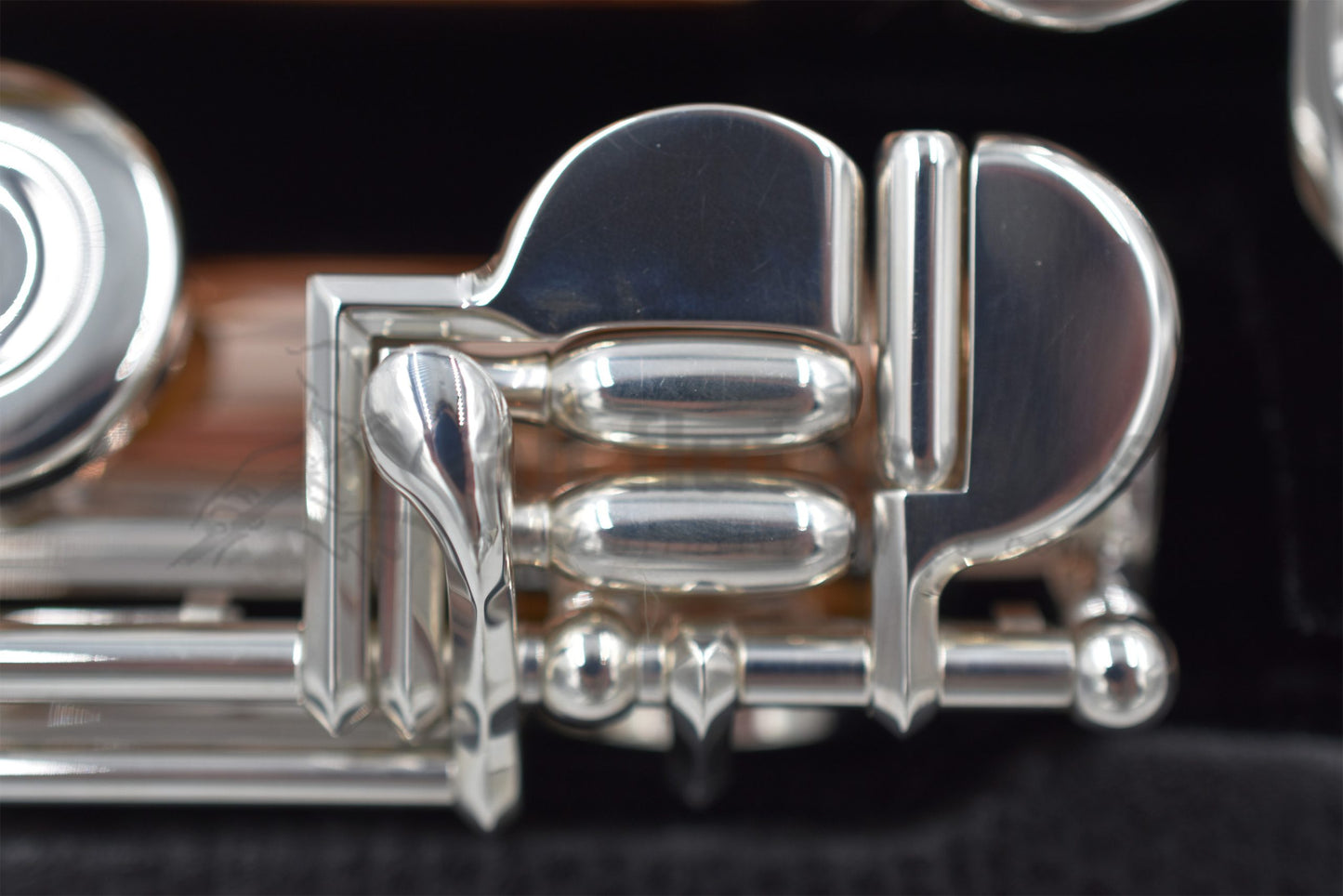 Sankyo 10K-2 gold flute footjoint keywork close up