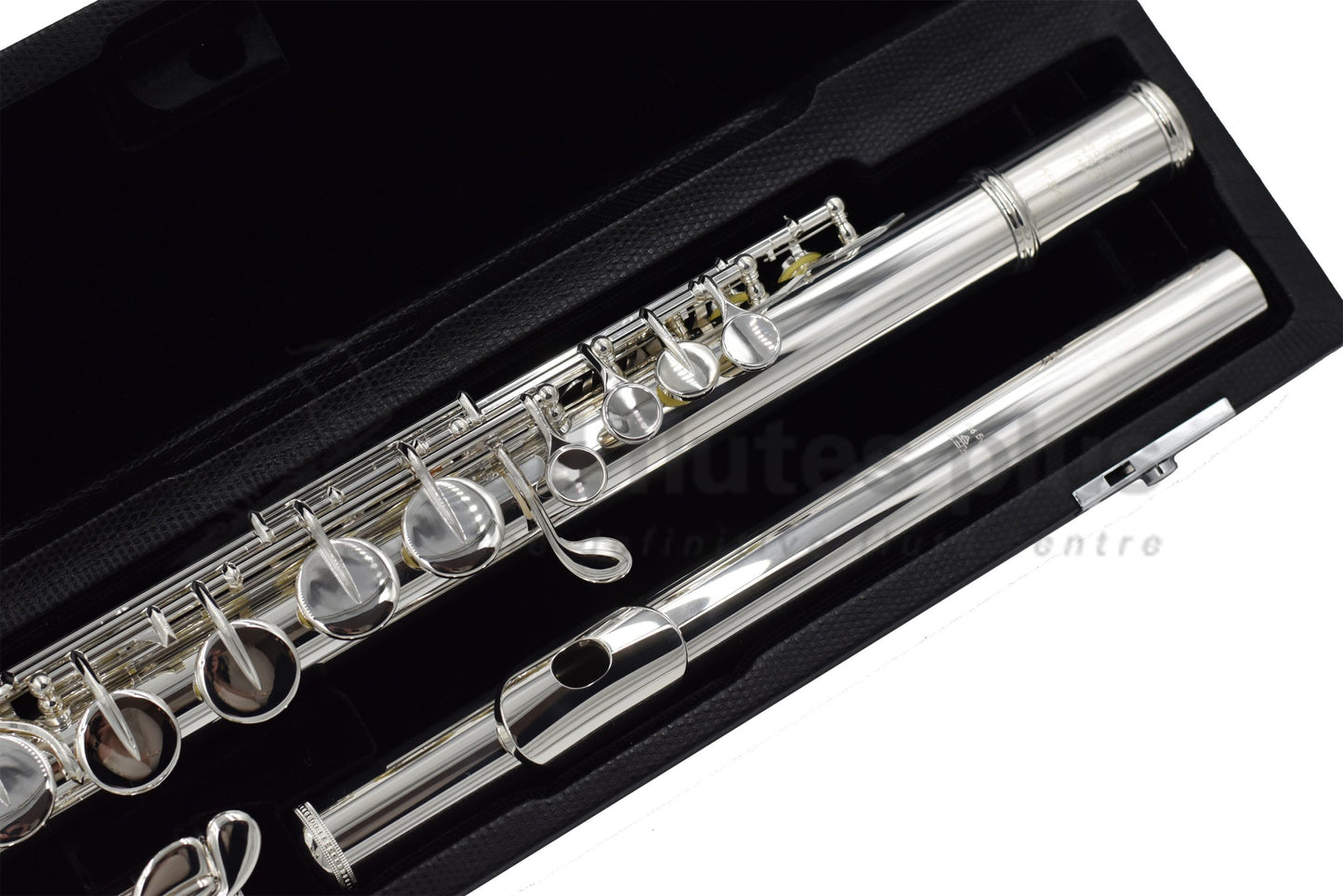 Sankyo AF301S Alto flute close up of headjoint and left hand body tube and keywork, displayed in its open flute case