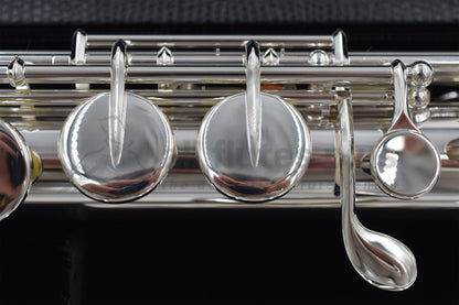 Sankyo AF301S Alto flute close up of keywork and mechanism on the body