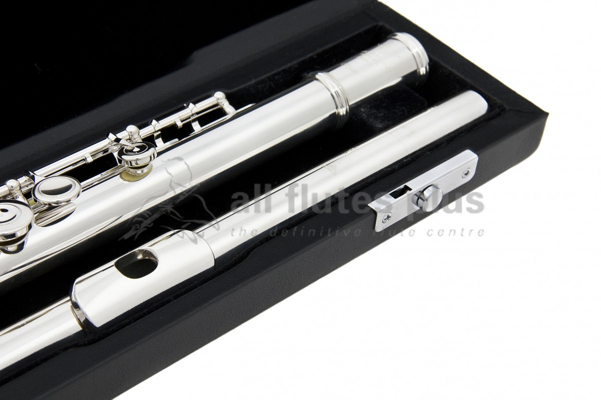 Sankyo CF501 Flute close up of headjoint, left hand body tube and keywork, displayed in its open flute case
