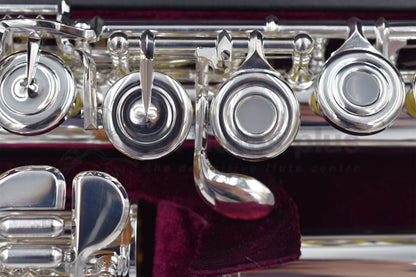 Trevor James Performer Privilege flute close up of offset G keywork and mechanism