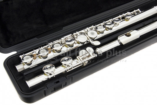 Yamaha YFL212SL keywork close-up
