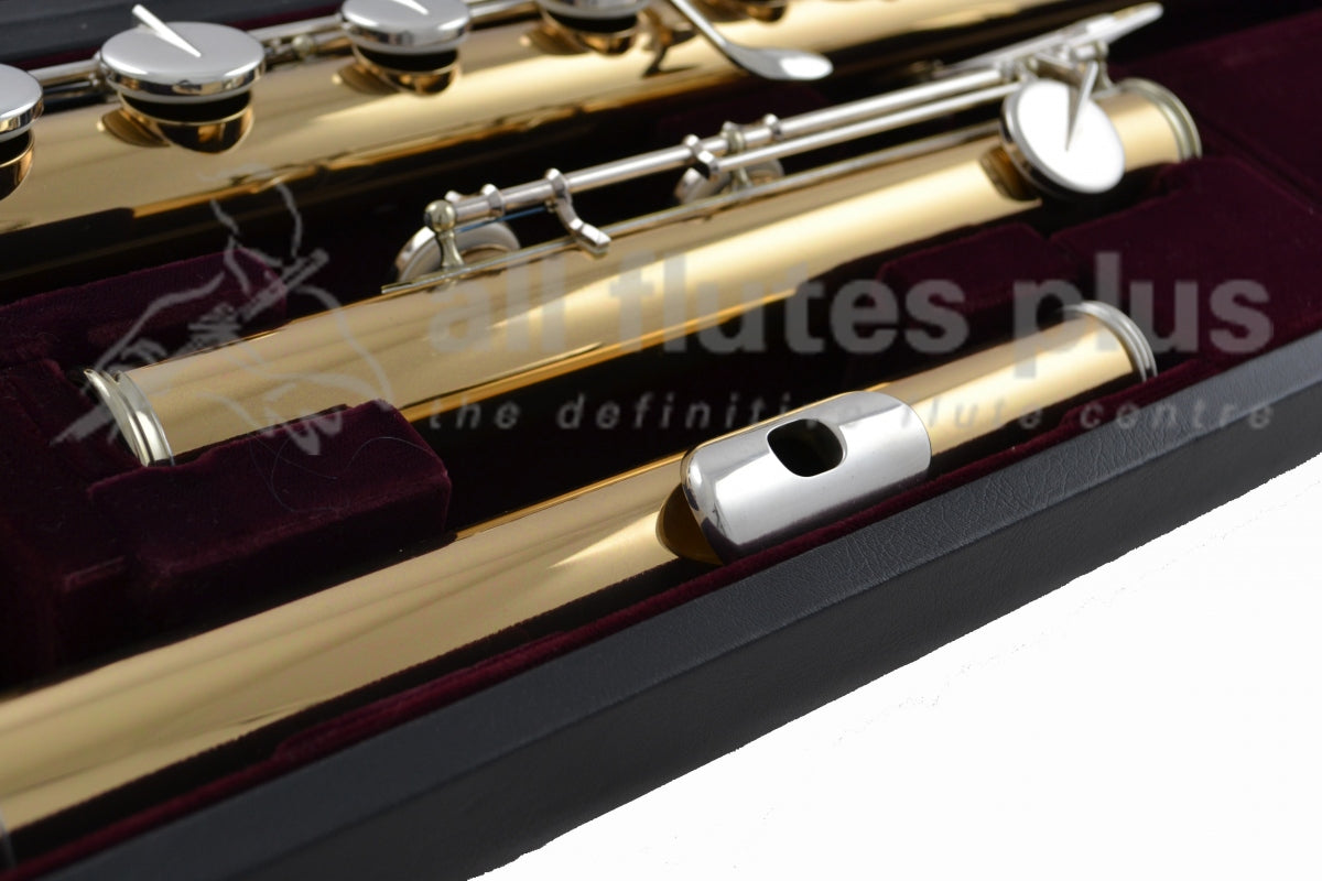 Yamaha YFLB441 Bass Flute headjoint close-up